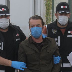 Adana’da tutuklanan Kadir Aydar ve ekibinden 300 milyonluk vurgun