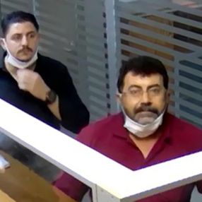 Mersin'de sahte kimlikle dublör tutup, 2 dükkan sattılar