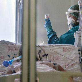Antalya'da koronavirüs hemşiresinden duygulandıran sözler