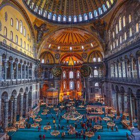 Ayasofya'da iskeleler kaldırıldı