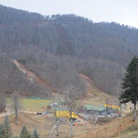 Kartepe'de yeni yıla kar yağışı olmadan girildi