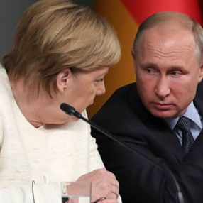 Vladimir Putin ile Angela Merkel, ortak aşı üretimini görüştü
