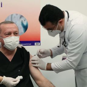 Cumhurbaşkanı Erdoğan, koronavirüs aşısı yaptırdı