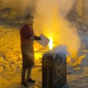 Şanlıurfa'da tarihi kilisede mangal yapan kebapçı