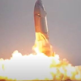 Starship roketinin iniş anına ait etkileyici görüntüler