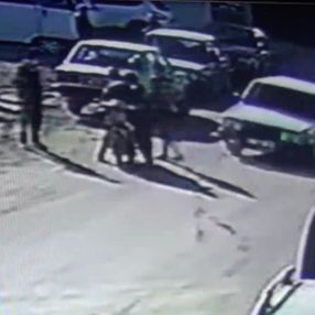 Antalya'da drift yapan çocuk sürücü kalabalığın arasına daldı
