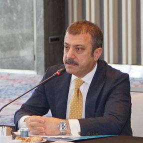 Şahap Kavcıoğlu banka yöneticileri ile toplantı yaptı