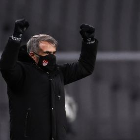 Şenol Güneş: Halkımızın duası, oyuncularımızın gayretiyle kazandık