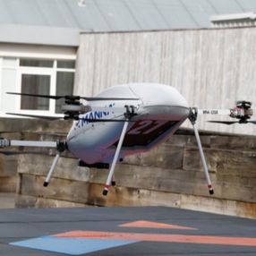 Samsung, 3 dakika içinde drone'la telefon teslimatı yapacak