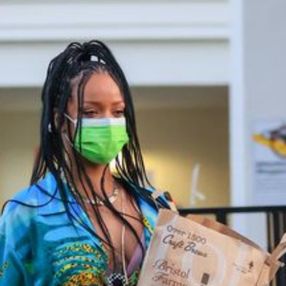 Rihanna'nın sokak tarzı