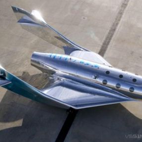 Virgin Galactic, insanları uzaya taşıyacak yeni mekiğini tanıttı