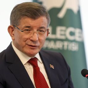 Ahmet Davutoğlu'nun özel kalem müdürünün Borsa İstanbul'da görev yaptığı ortaya çıktı