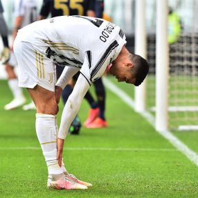 Juventuslu futbolcular Ronaldo'ya pas atmadı