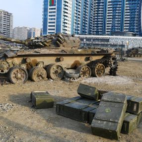 Azerbaycan'da Askeri Ganimet Parkı açıldı
