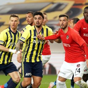 Fenerbahçe evinde Gaziantep'i 3 golle mağlup etti