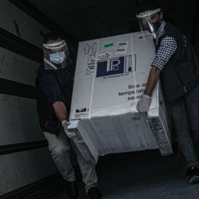 DSÖ'nün koronavirüs aşıları İdlib'e ulaştı