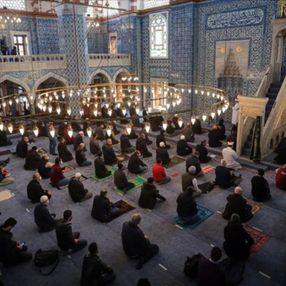 Kısıtlamaya cuma namazı ayarı