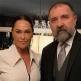 Hülya Avşar, tokat attığı Ertuğrul Postoğlu'nun çenesini çıkardı