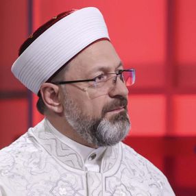 Ali Erbaş: Tam kapanma sürecinde camilerimiz açık