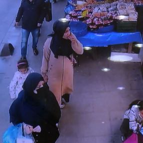 Esenler'de kız çocuğu altın dolu çantayı çaldı