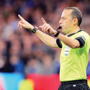 Cüneyt Çakır: VAR hala çok yeni bir uygulama