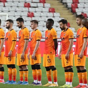 Galatasaray'da 12 oyuncunun sözleşmesi sona eriyor