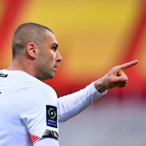 Burak Yılmaz'dan muhteşem bir gol daha