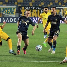 Fenerbahçe, Ankaragücü'nü son dakika golüyle yendi