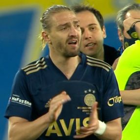 Maç sonu Caner Erkin'in gözyaşları