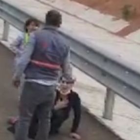Ankara'da yol ortasında kadına şiddet