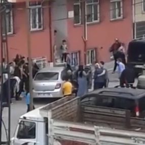 Esenyurt’ta, oyun oynayan 7 yaşındaki çocuğa araba çarptı
