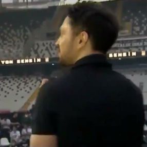 Playback kesilince Murat Boz zor anlar yaşadı