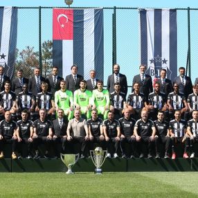 Beşiktaş, şampiyonluk için poster çekimi düzenledi