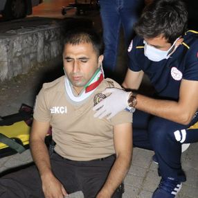 Adana'da drift yapan araç bekçiye çarptı