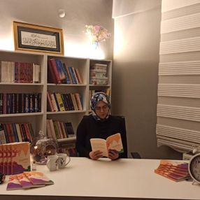 Ç. Zeynep Karabal: Tüm kadınların ortak sesi olarak yazmak istedim