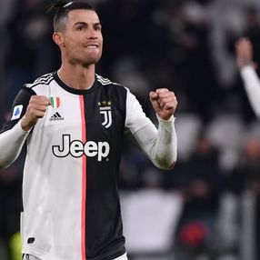 Cristiano Ronaldo, sosyal medyada yarım milyar takipçiyi geçti