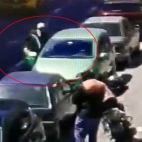 Şişli’de aracın kapılarını kilitlemeyince, parası çalındı