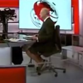 BBC spikeri Shaun Ley, haber bültenine şortla çıktı