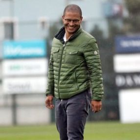 Alex de Souza takımını bilerek 10 kişi bıraktı