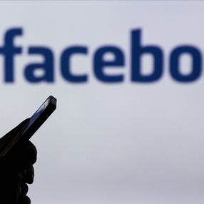 Facebook'tan engellenen Filistin paylaşımları için özür