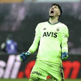 Fenerbahçe'de plan: Altay Bayındır takımda tutulacak