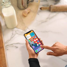 Apple, müstehcen fotoğrafları sızdırılan kadına tazminat ödedi