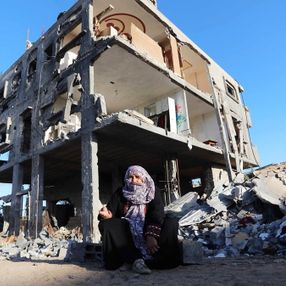 Filistinliler harabeye dönen evlerine geri döndü
