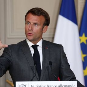 Emmanuel Macron, uğradığı saldırıya tepki gösterdi