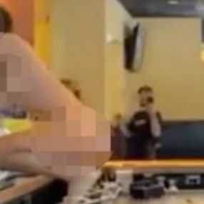 ABD'de bir kadın çırılçıplak girdiği mekanı birbirine kattı