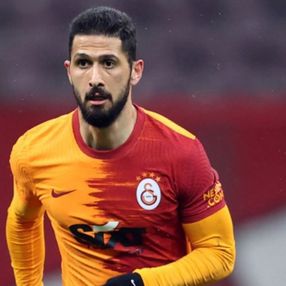 Emre Akbaba'ya BAE'den transfer teklifi