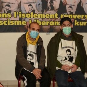 Almanya, PKK'ya canlı kalkan olmak için Erbil'e gitmek isteyen heyeti engelledi
