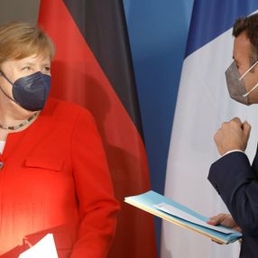 Angela Merkel: Türkiye'ye bağımlıyız