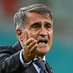 Şenol Güneş'in maaşı tartışma konusu oldu