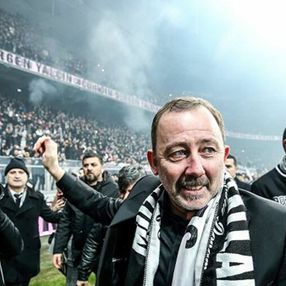 Beşiktaş Sergen Yalçın'la anlaştı